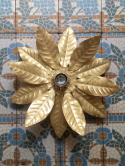 plafonnier applique feuilles métal doré Bloomis