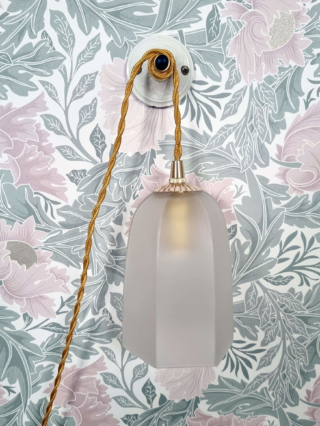 baladeuse vintage au style épuré pour illuminer votre intérieur tout en douceur. Création Bloomis.
