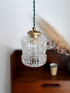 Suspension globe en verre moulé vintage avec câble torsadé à personnaliser. Slow décoration création Bloomis.