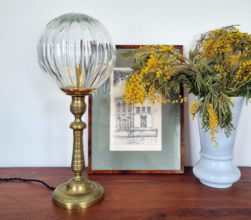 lampe-a-poser-ancien-globe-verre-vintage-slowlife-decoration-interieur-upcylcling_bloomis