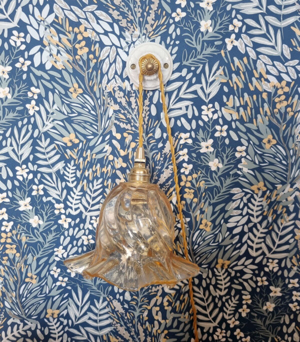 patère rosace porcelaine et métal doré accroche murale lampe baladeuse décoration vintage Bloomis