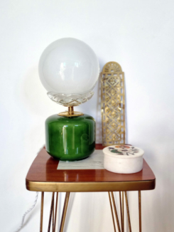 lampe-globe-opaline-verre-vintage-maison-decoration-vintage-chic-luminaire_bloomis