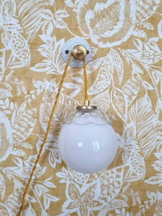 patère murale porcelaine et laiton pour accrocher une lampe baladeuse décoration vintage - Création Bloomis