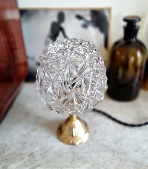 Lampe globe vintage verre facetté création upcyling Bloomis