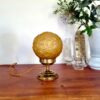 lampe à poser globe en verre ambré art déco luminaire vintage Bloomis