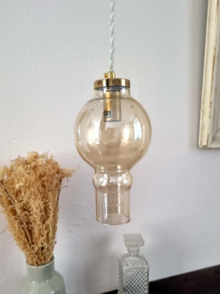lampe-baladeuse-luminaire-vintage-upcycling-ambre-cable-blanc_bloomis