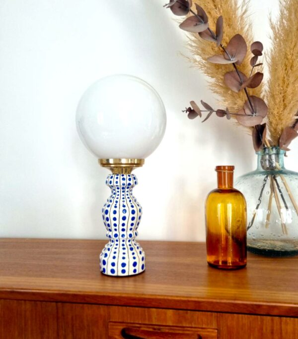 Lampe Porto Klein graphique. Upcycling, slow decoration, vintage.