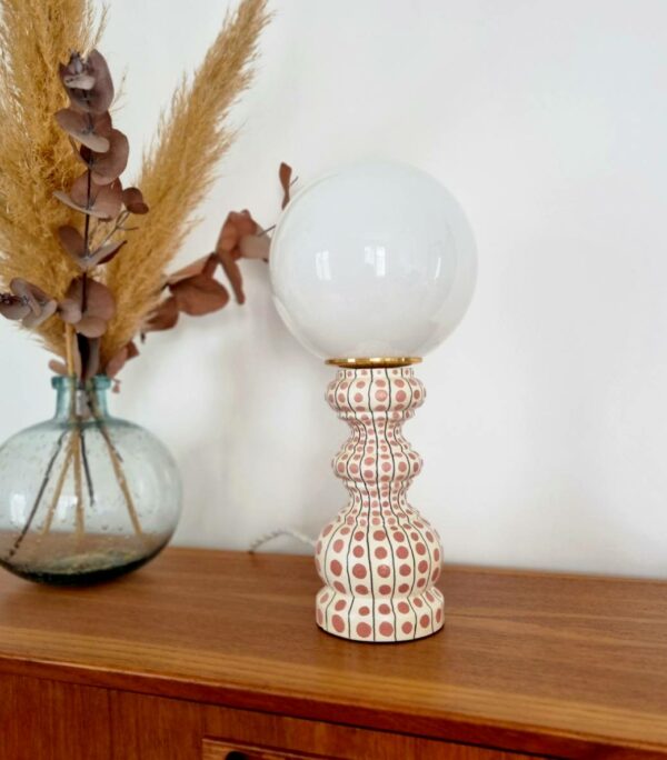 Lampe Porto Marsala graphique. Upcycling, slow decoration, vintage.