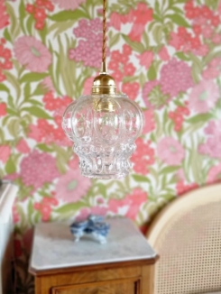 Lampe baladeuse globe en verre bullé des années 70. Luminaire vintage Bloomis