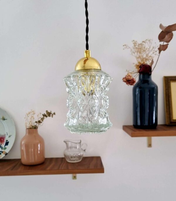 Lampe baladeuse globe en verre moulé des années 70. Luminaire vintage Bloomis