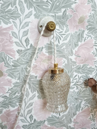 patere-rosace-porcelaine-accroche-mur-upcycling-lampe-baladeuse-decoration-maison_bloomis
