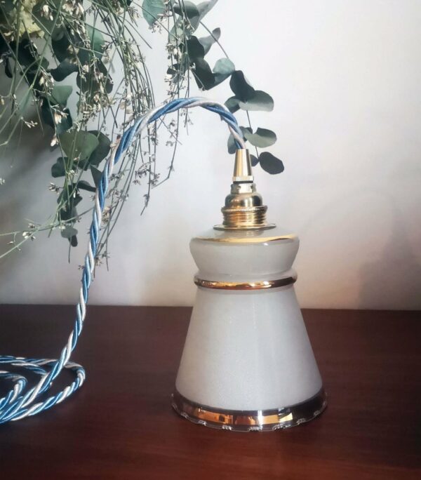 Lampe baladeuse globe en verre sablé. luminaire vintage Bloomis