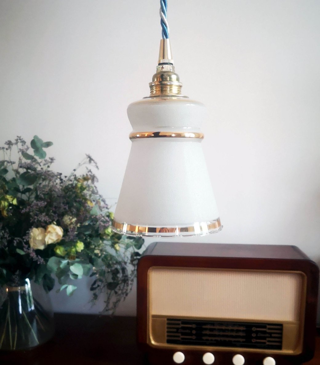 Lampe baladeuse globe en verre sablé. luminaire vintage Bloomis