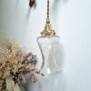 Lampe baladeuse globe tulipe en verre ciselé. luminaire vintage Bloomis