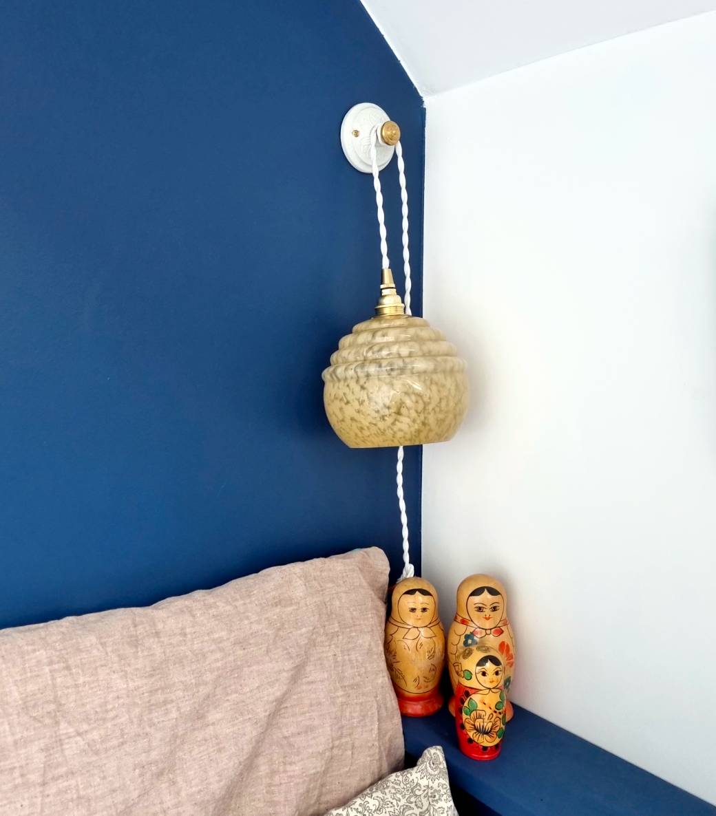 Lampe baladeuse globe verre de clichy jaune. Luminaire vintage art déco Bloomis