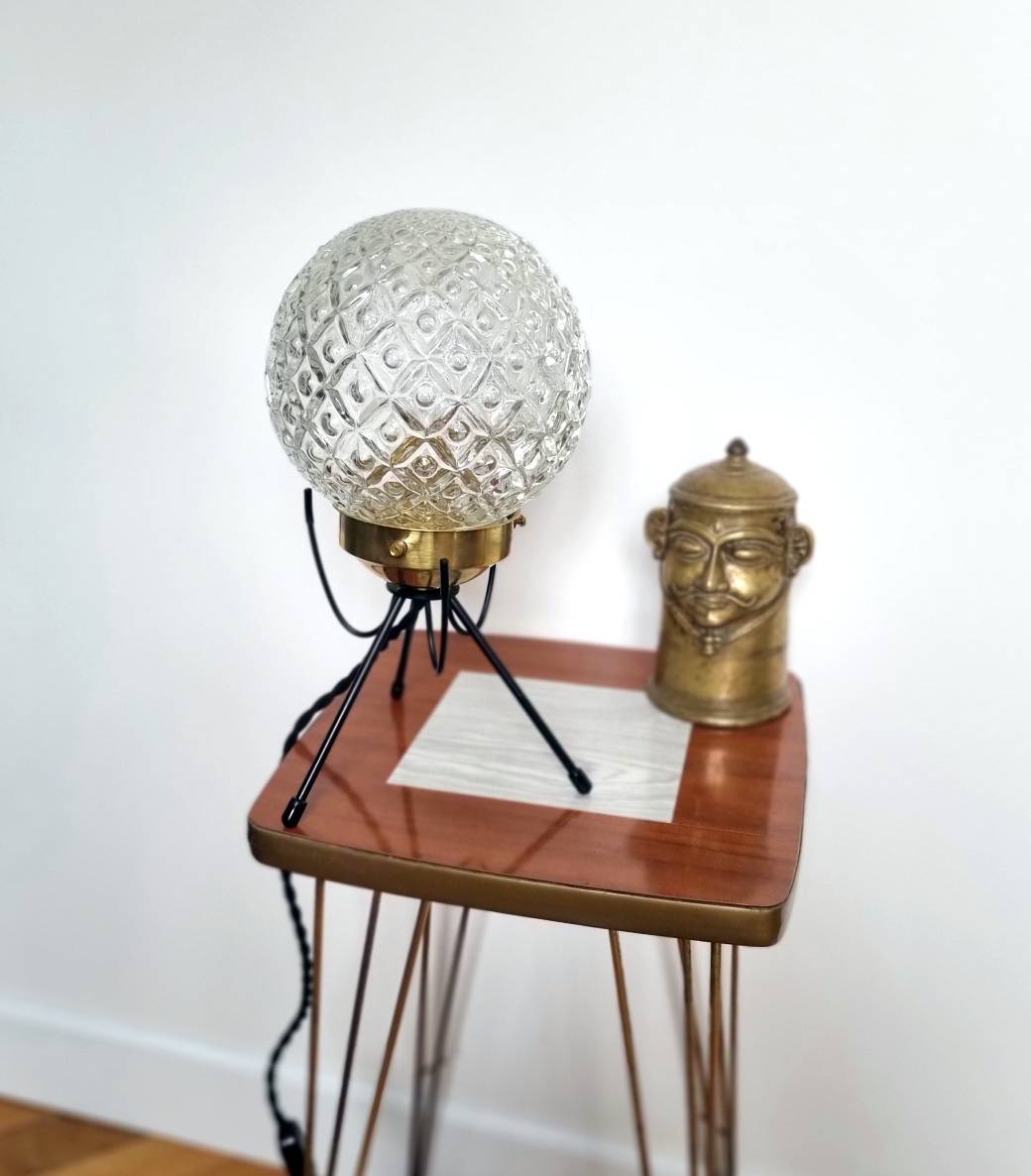 luminaire-lampe-globe-tripode-ancien-vintage-decoration-upcycling_bloomis