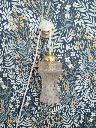 porcelaine-lampe-baladeuse-vintage-ancien-upcycling-accroche-mur_bloomis