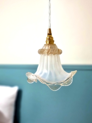 Lampe baladeuse tulipe en verre de murano. Luminaire déco Bloomis