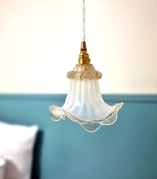 Lampe baladeuse tulipe en verre de murano. Luminaire déco Bloomis