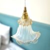 Lampe baladeuse tulipe en verre de murano. Luminaire déco Bloomis