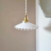Lampe baladeuse opaline et son cordon tressé à personnaliser. Luminaire vintage Bloomis