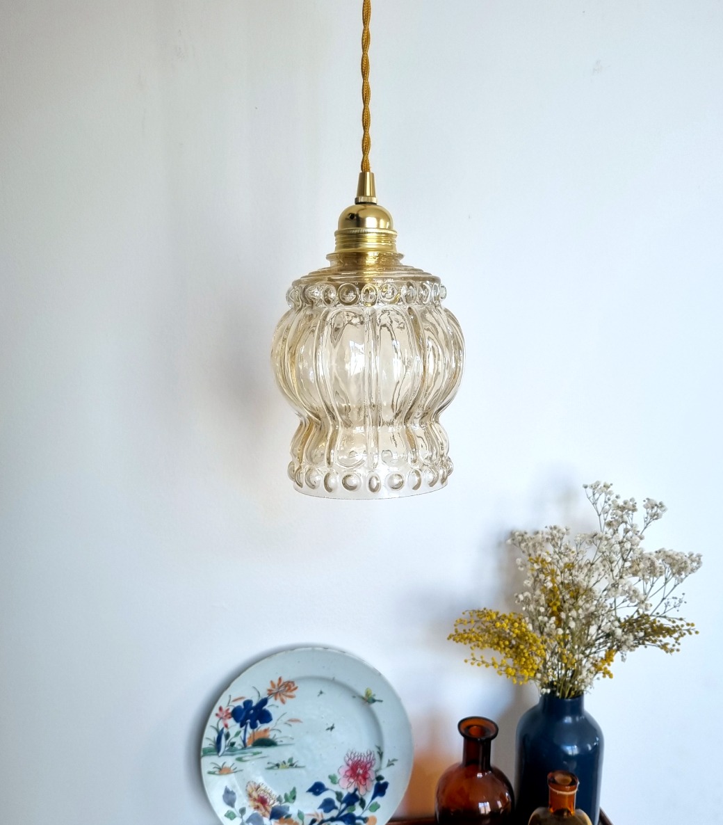 Suspension globe en verre ambré et câble torsadé, luminaire vintage Bloomis