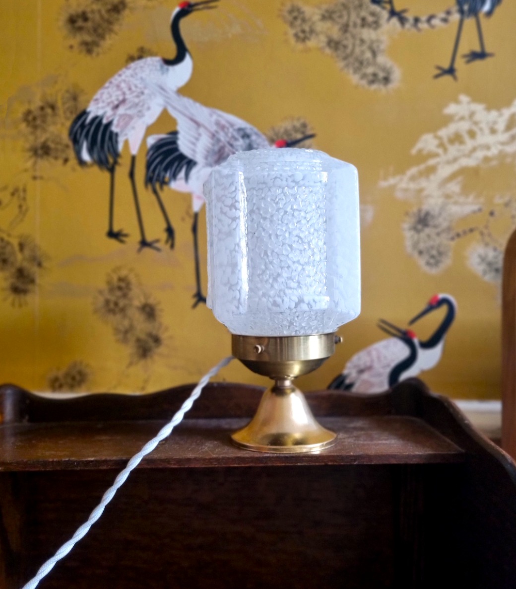 Lampe à poser globe en verre de clichy art deco. Luminaire création Bloomis