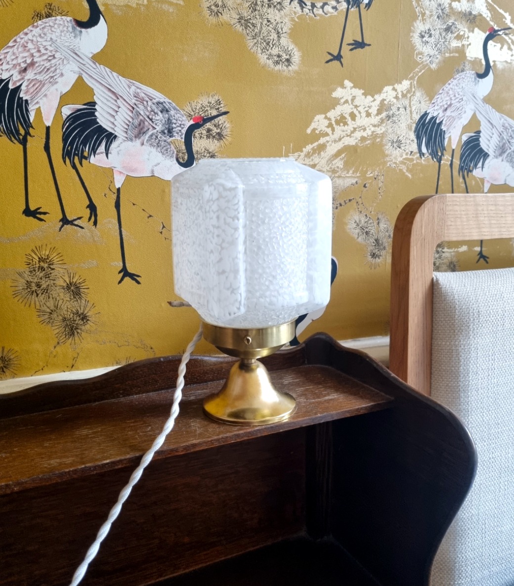 Lampe à poser globe en verre de clichy art deco. Luminaire création Bloomis