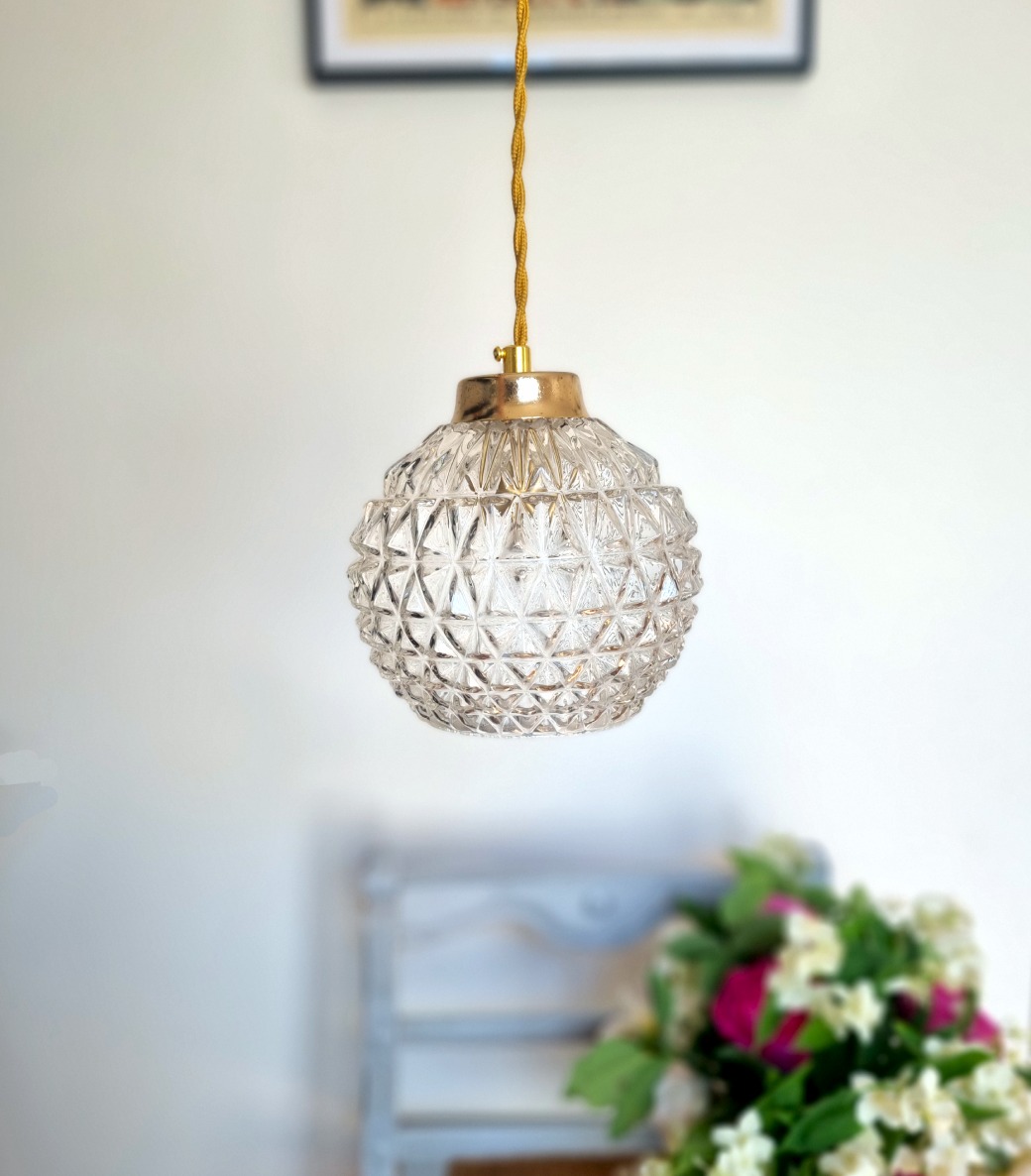 lampe-baladeuse-globe-ancien-facette-vintage-decoration-cable-dore_bloomis