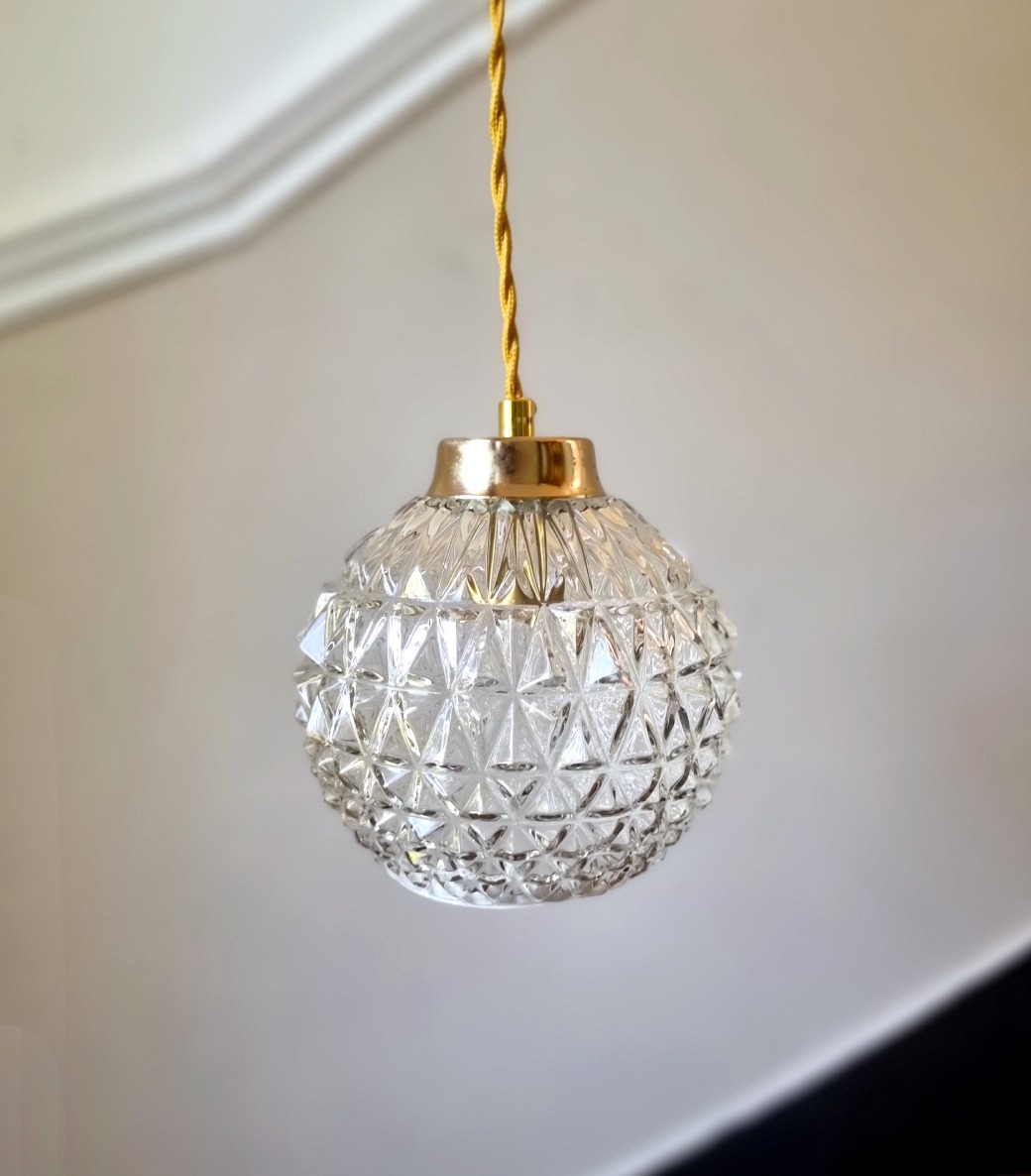 lampe-baladeuse-globe-ancien-facette-vintage-decoration-fil-or_bloomis