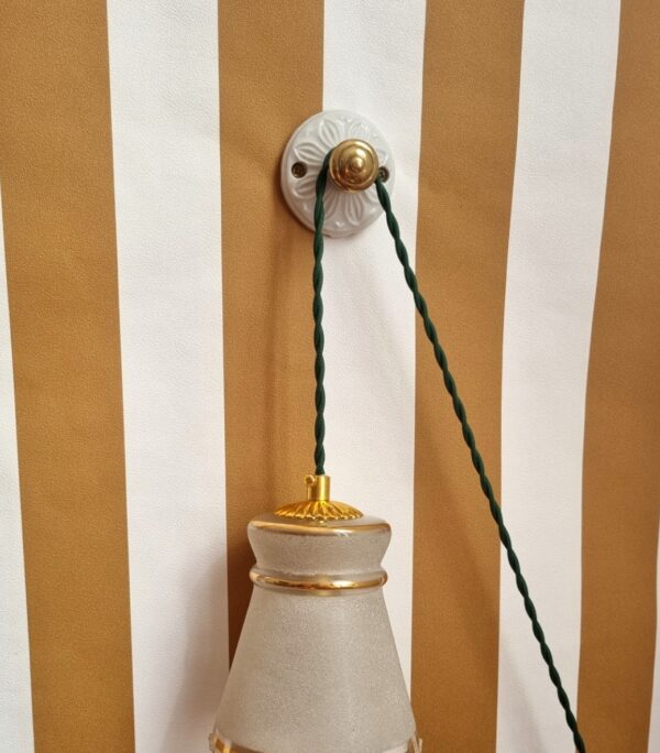 Lampe baladeuse et sa patère en porcelaine. Luminaire vintage et création upcycling Bloomis