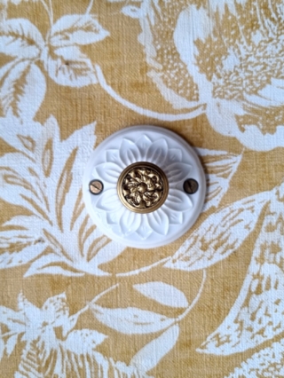Les Imparfaites - Patère murale en porcelaine. Création upcycling Bloomis
