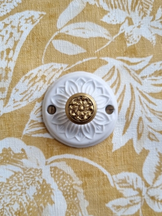 Les Imparfaites - Patère murale en porcelaine. Création upcycling Bloomis