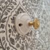 Patère murale en porcelaine et bouton laiton - Collection Les Imparfaites Bloomis