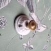 Patère murale en porcelaine et bouton laiton - Collection Les Imparfaites Bloomis