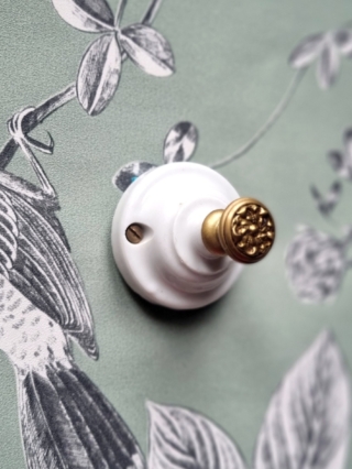 Patère murale en porcelaine et bouton laiton - Collection Les Imparfaites Bloomis