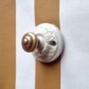 Patère murale en porcelaine et bouton laiton - Collection Les Imparfaites Bloomis