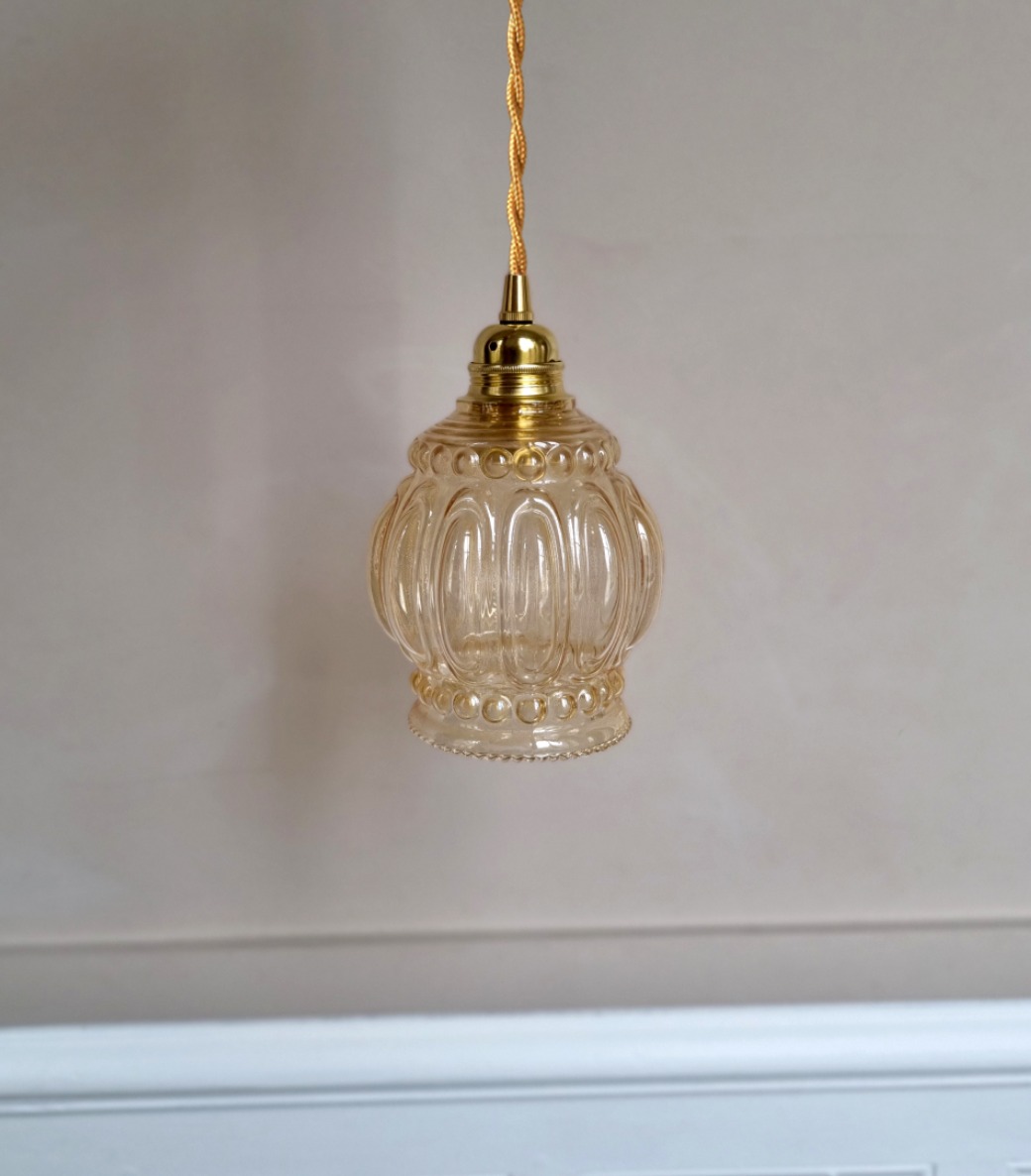 lampe-baladeuse-globe-ambre-ancien-vintage-decoration-cable-or_bloomis