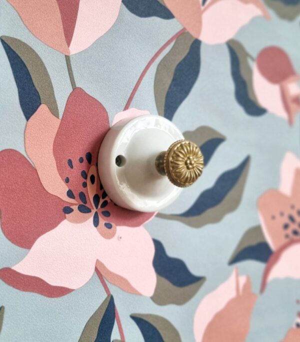 Patère murale en porcelaine et bouton laiton - Création Bloomis