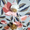 Lampe baladeuse en opaline et Patère murale en porcelaine. Luminaire vintage et création upcycling Bloomis