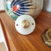 Patère murale en porcelaine et bouton laiton - Collection Les Imparfaites Bloomis