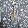 Patère murale en porcelaine et bouton laiton - Création Bloomis