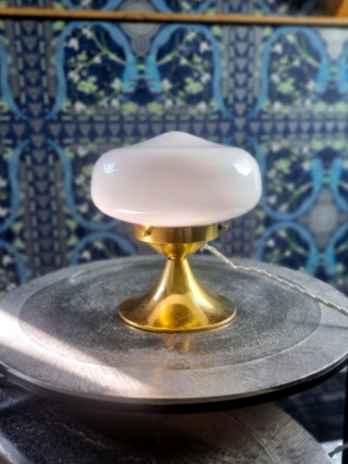 lampe-decoration-vintage-globe-champignon-opaline-upcycling_bloomis