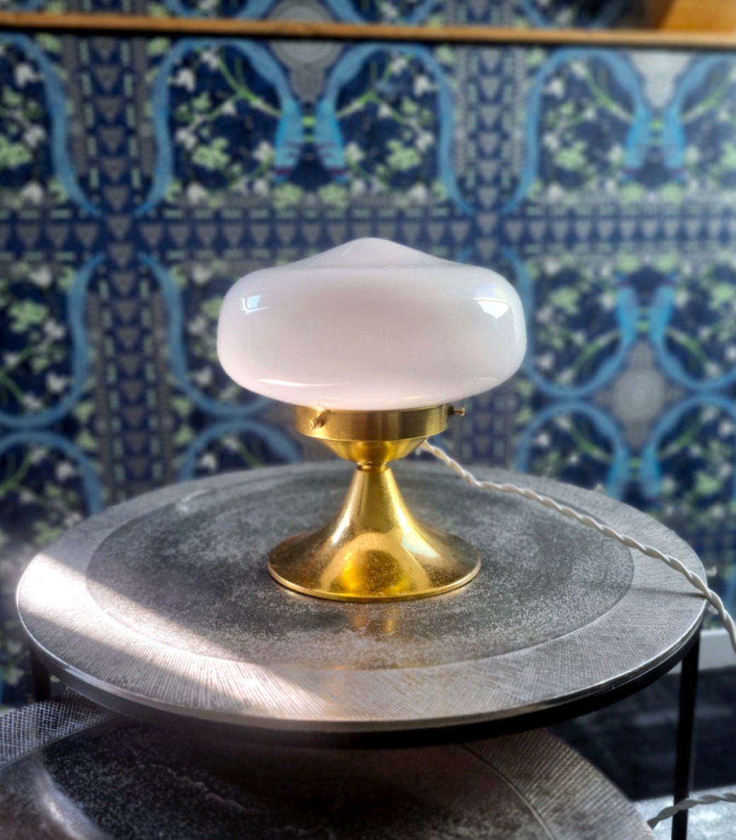 lampe-decoration-vintage-globe-champignon-opaline-upcycling_bloomis