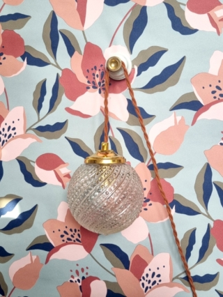 Patère murale en porcelaine et bouton laiton - Création Bloomis