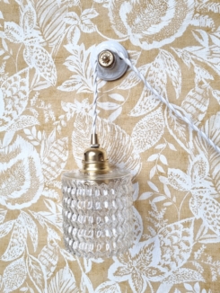 patere-murale-rosace-porcelaine-vintage-upcycling-suspendre-lampe-baladeuse_bloomis