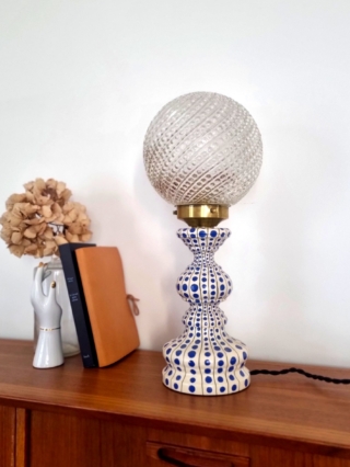 Lampe Portofino pois graphique. Upcycling, artisanat, slow decoration, luminaire vintage.