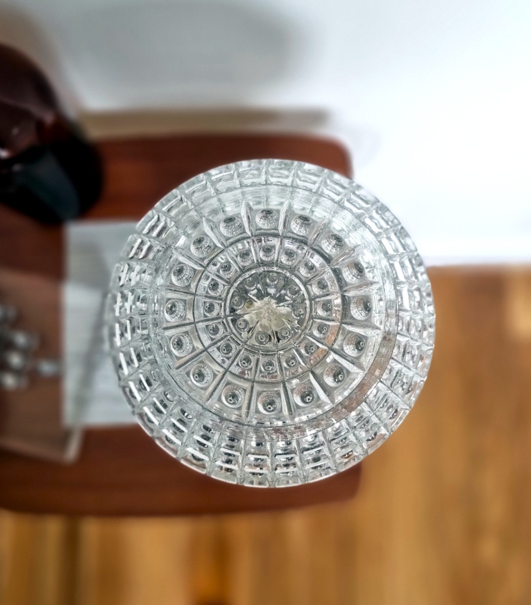 lampe-globe-pied-inox-vintage-decoration-seventies_bloomis