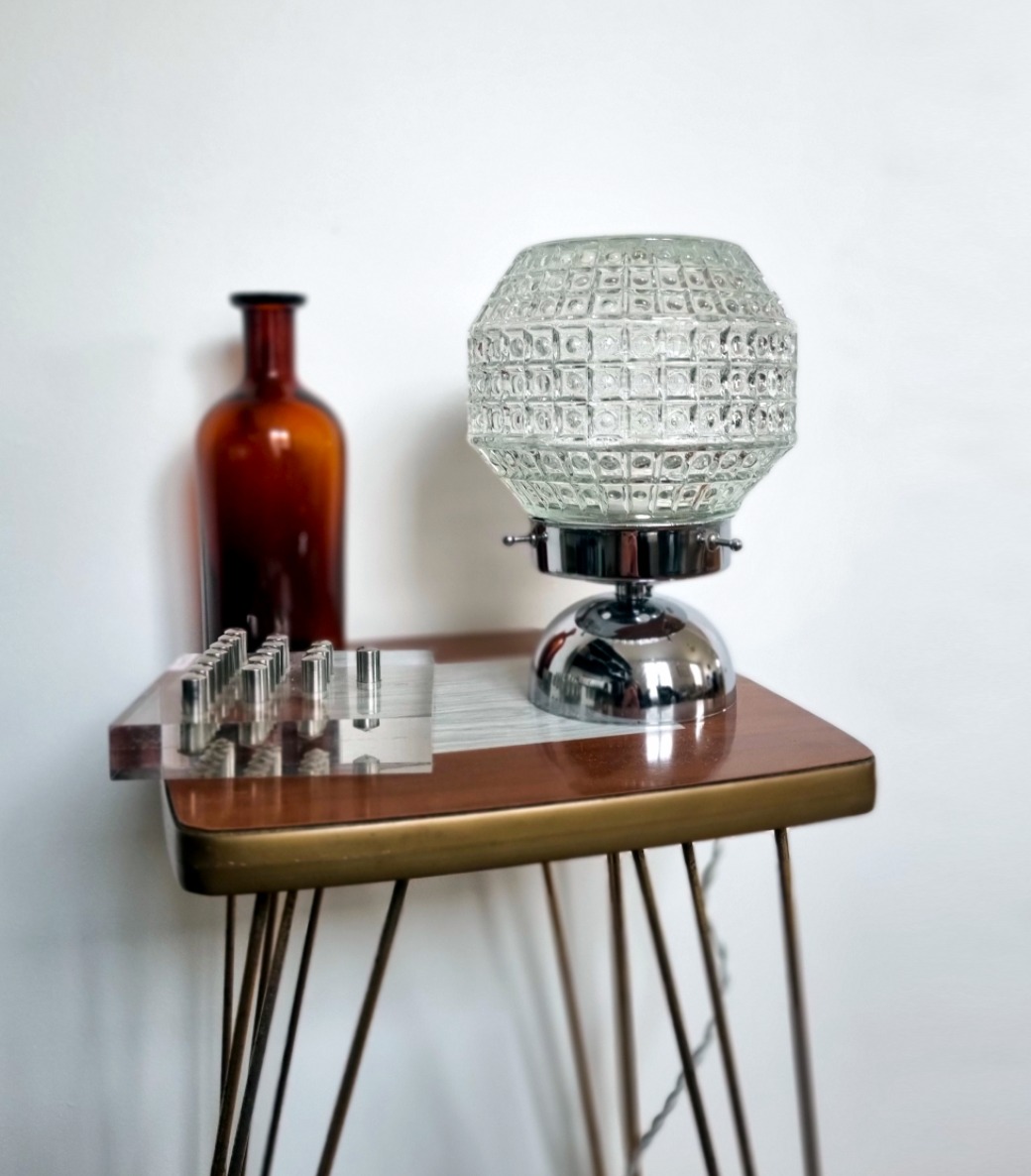 lampe-globe-pied-inox-vintage-slowdecoration-seventies_bloomis