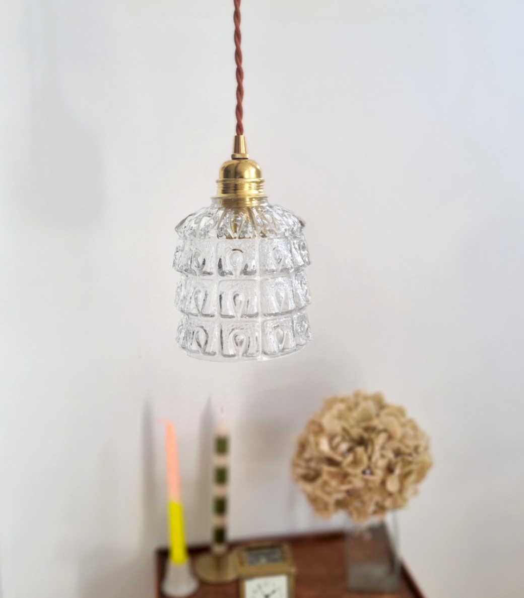 Lampe baladeuse globe verre et son cordon tressé à personnaliser. Luminaire vintage Bloomis